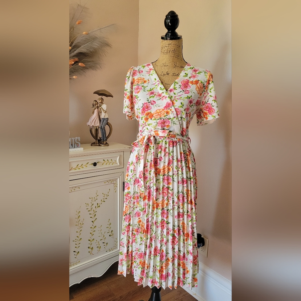 Floral V-Neck Midi Dress